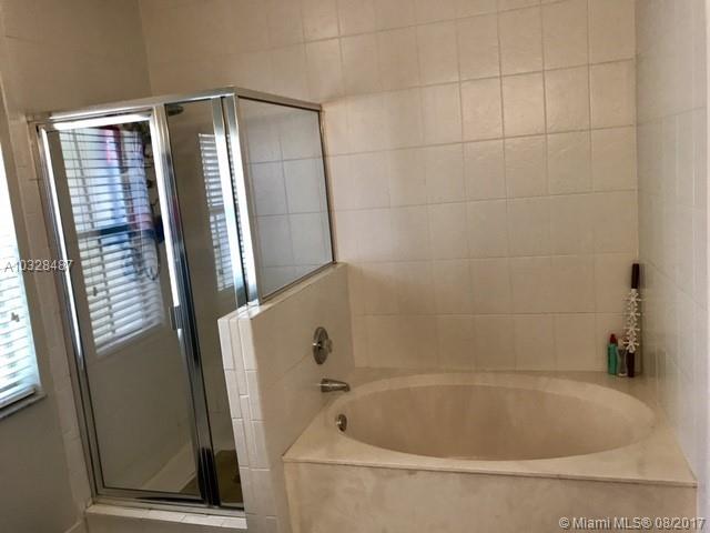 TWIN LAKE SHORES SOUTH - Residential