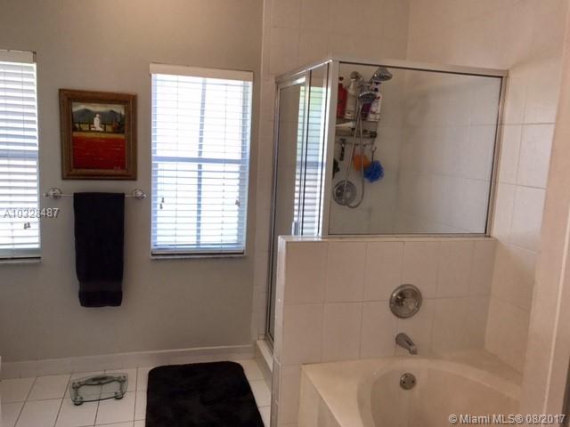 TWIN LAKE SHORES SOUTH - Residential