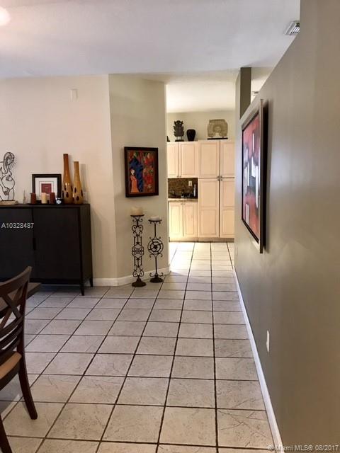 TWIN LAKE SHORES SOUTH - Residential