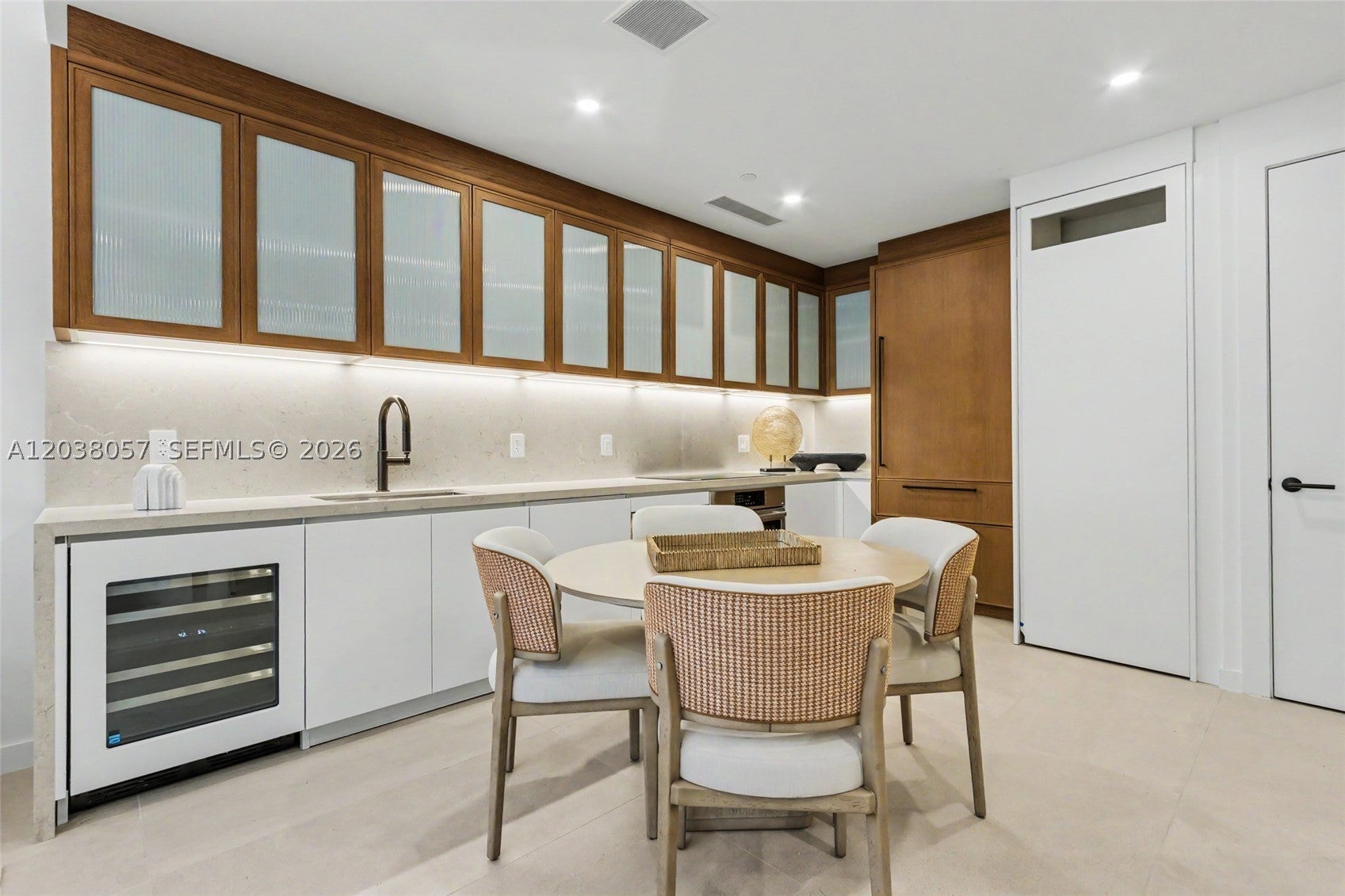 2200 Brickell Ave 117