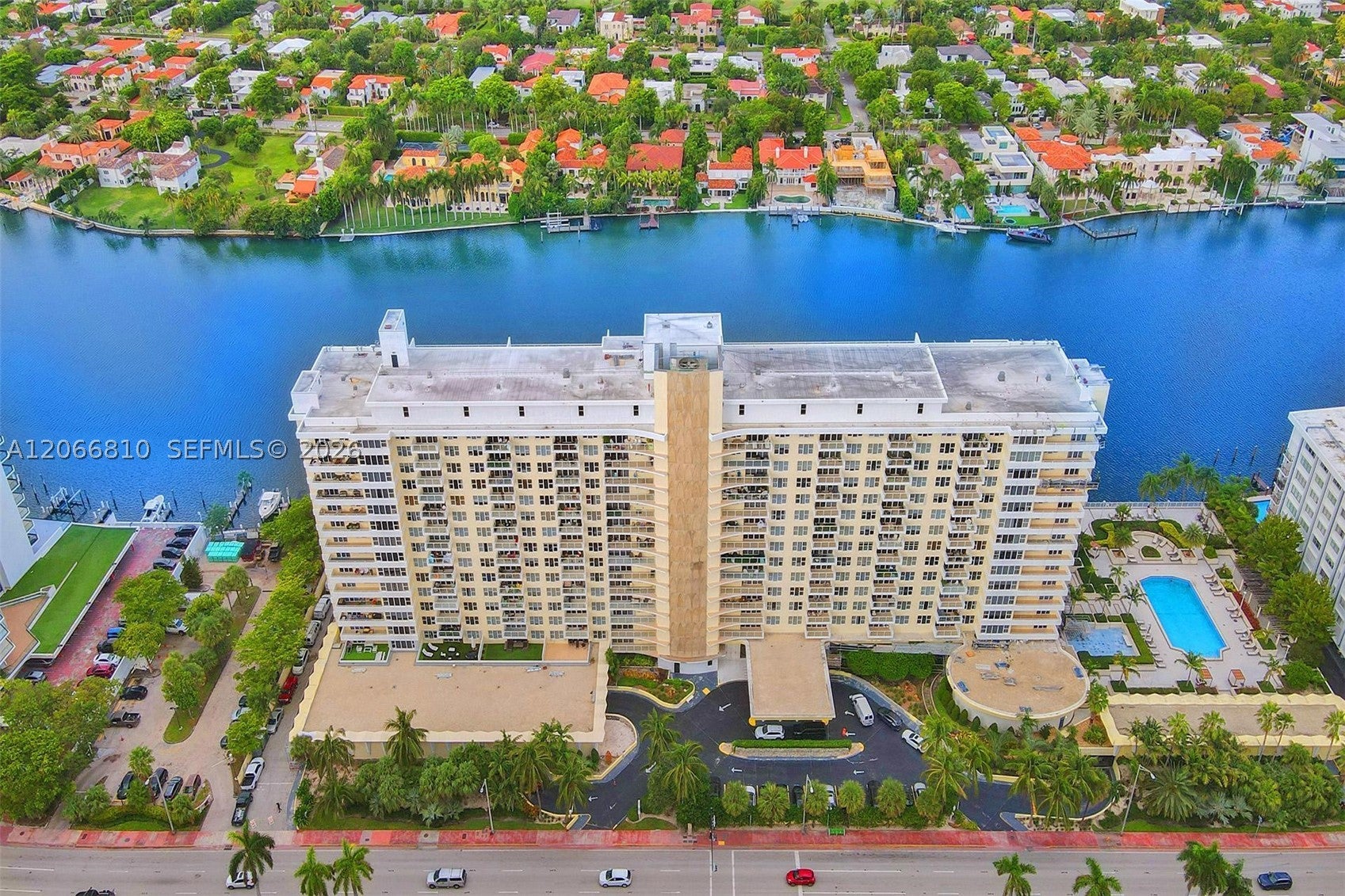 5600 Collins Ave 9D - Image 1