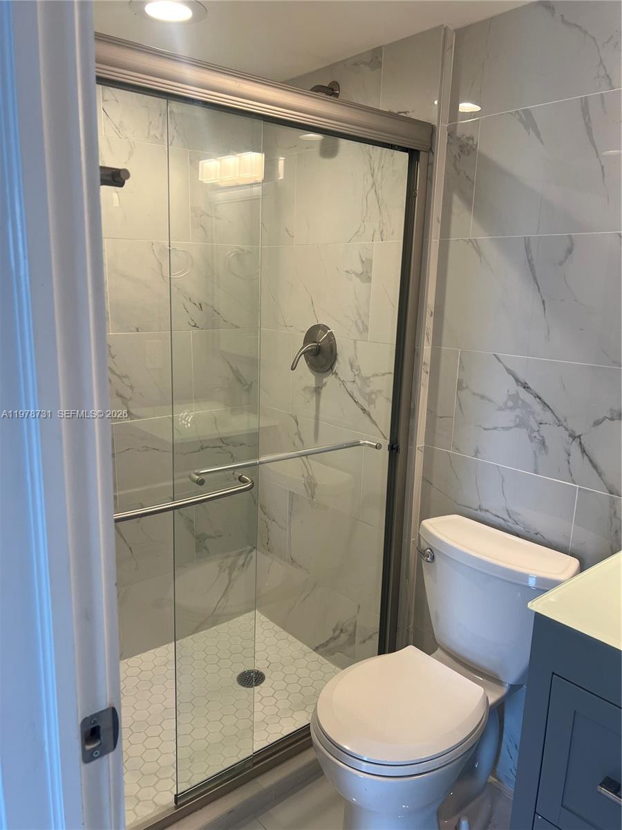 VIRGINIA OAKS CONDO - Residential Lease