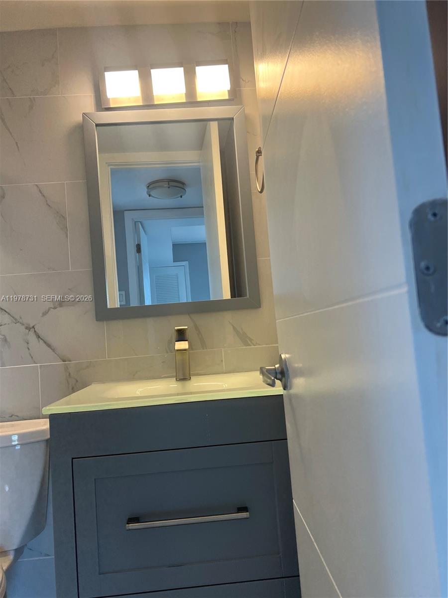 VIRGINIA OAKS CONDO - Residential Lease