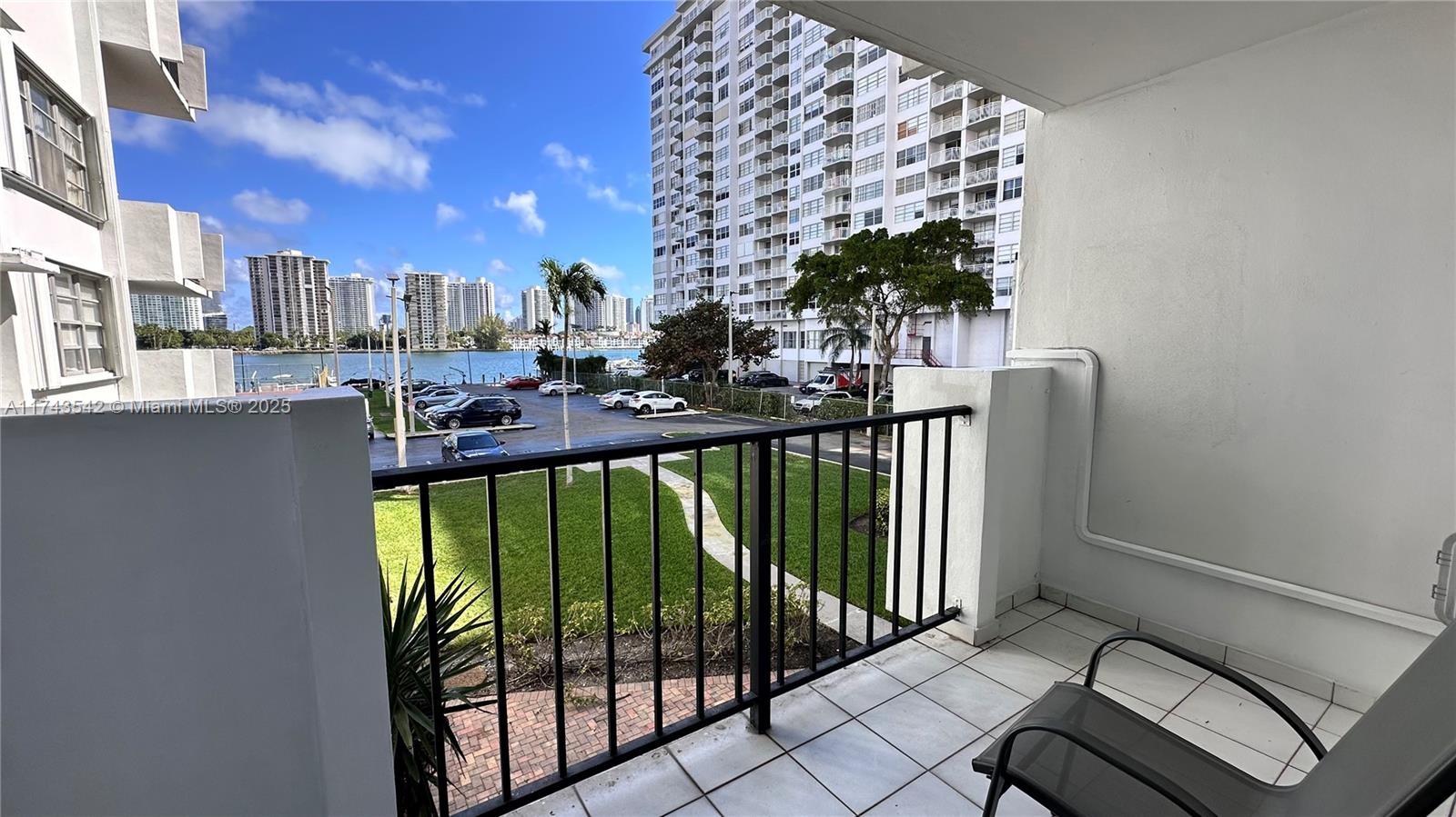 Rental Property at 2750 Ne 183rd St 201, Aventura, Miami-Dade County, Florida - Bedrooms: 1 
Bathrooms: 2  - $2,350 MO.
