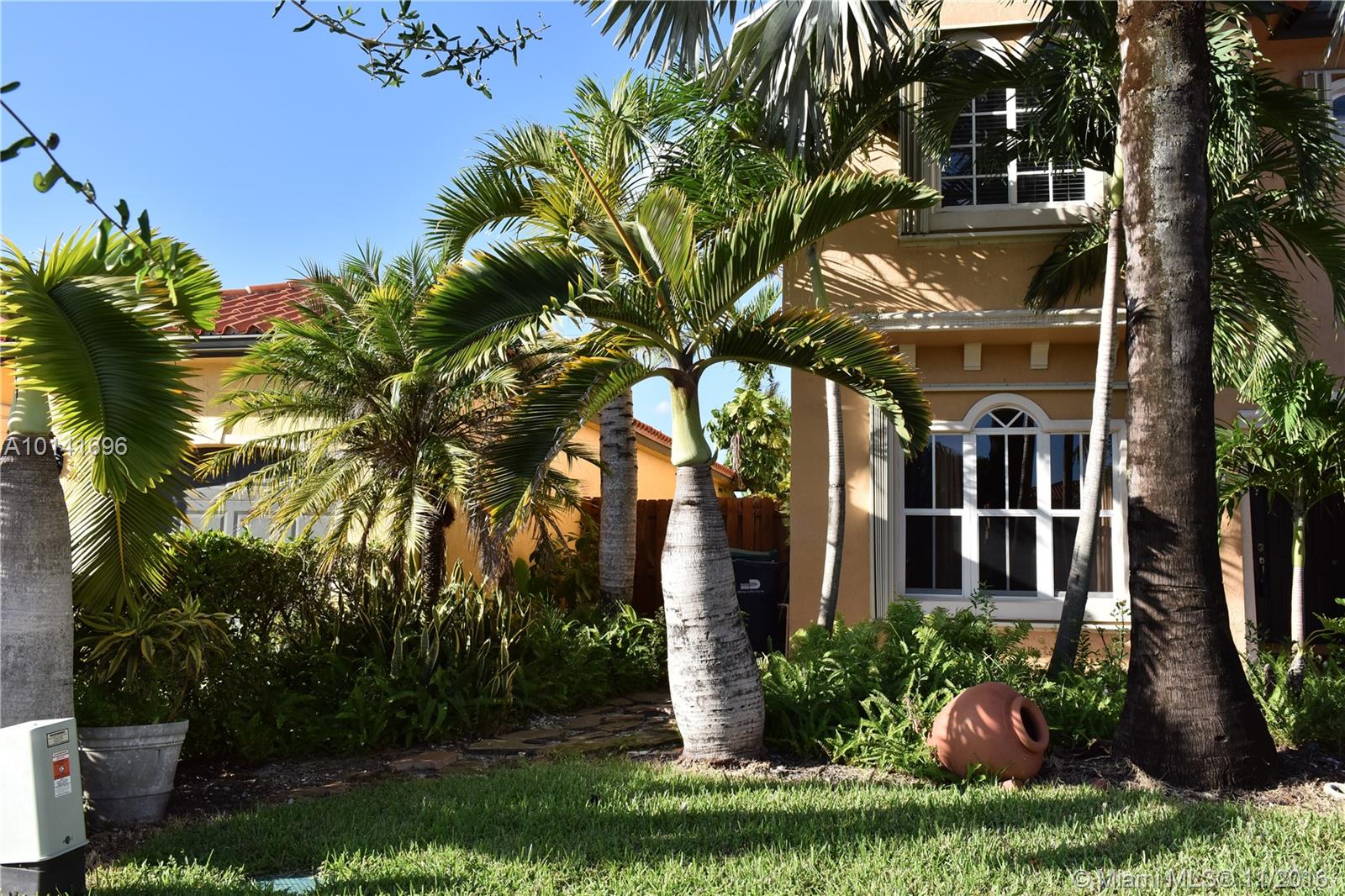 Llanos At Bird Road - Residential