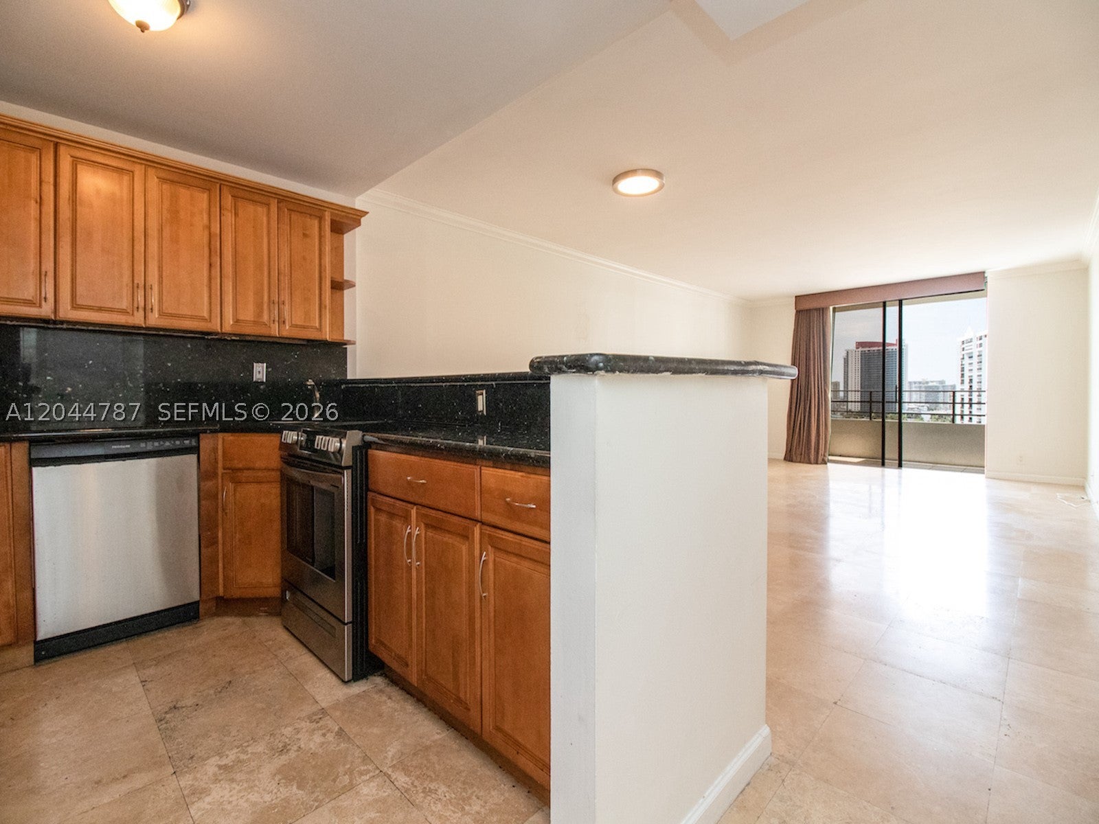 600 Three Islands Blvd 1218
