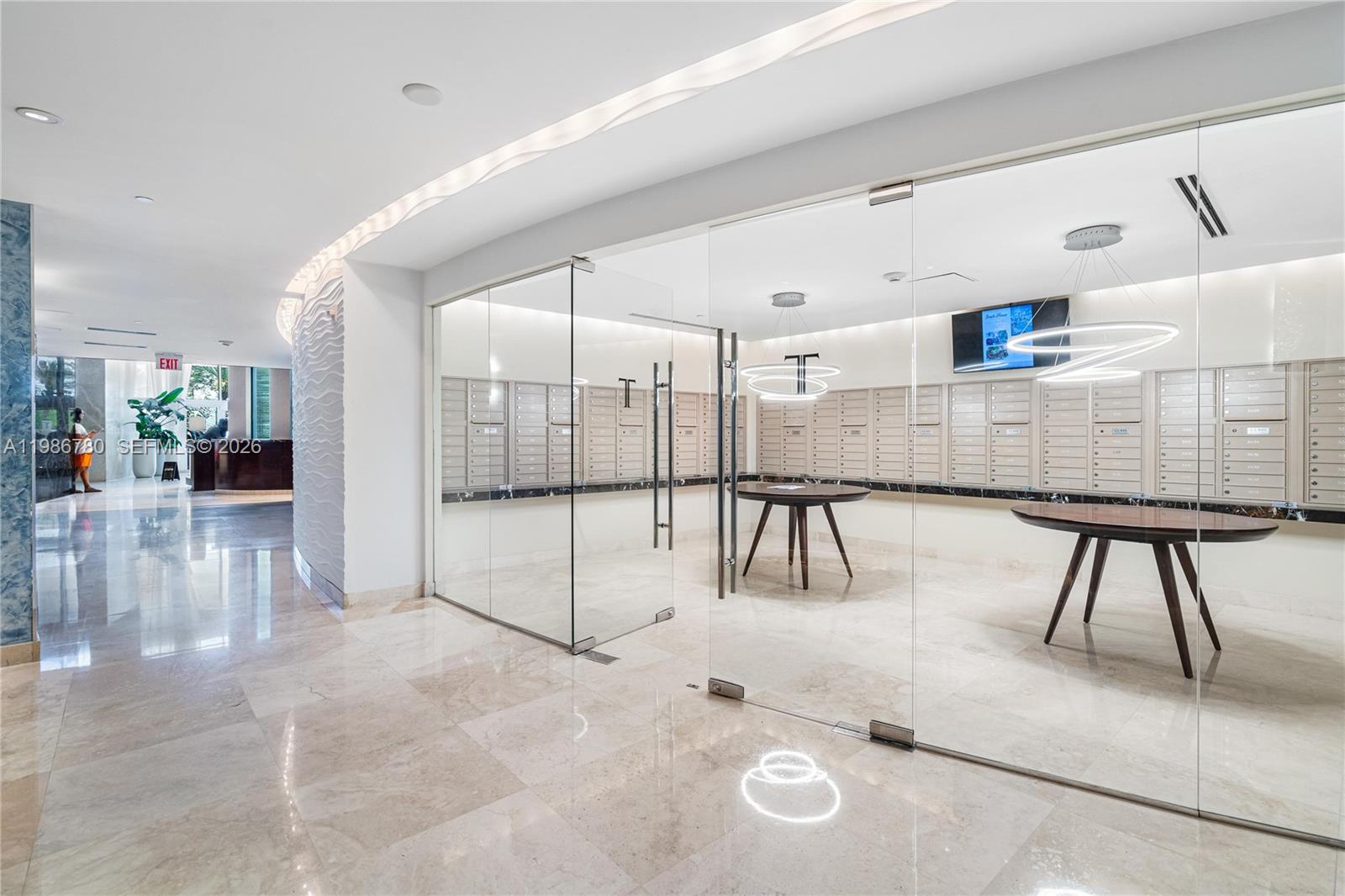 TDR TOWER I CONDO - Residential Lease