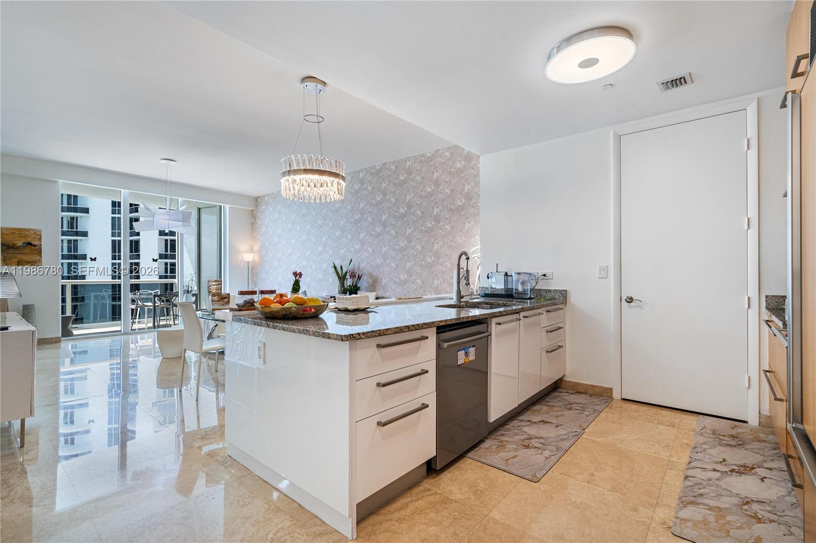 TDR TOWER I CONDO - Residential Lease