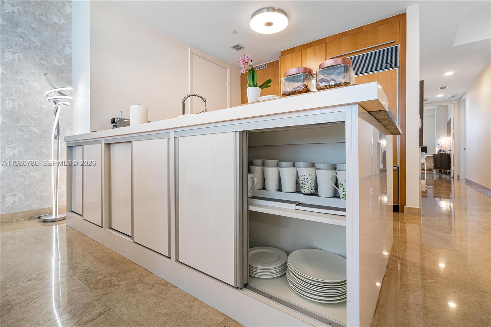 TDR TOWER I CONDO - Residential Lease