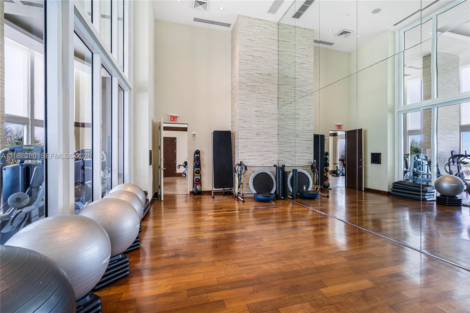 TDR TOWER I CONDO - Residential Lease