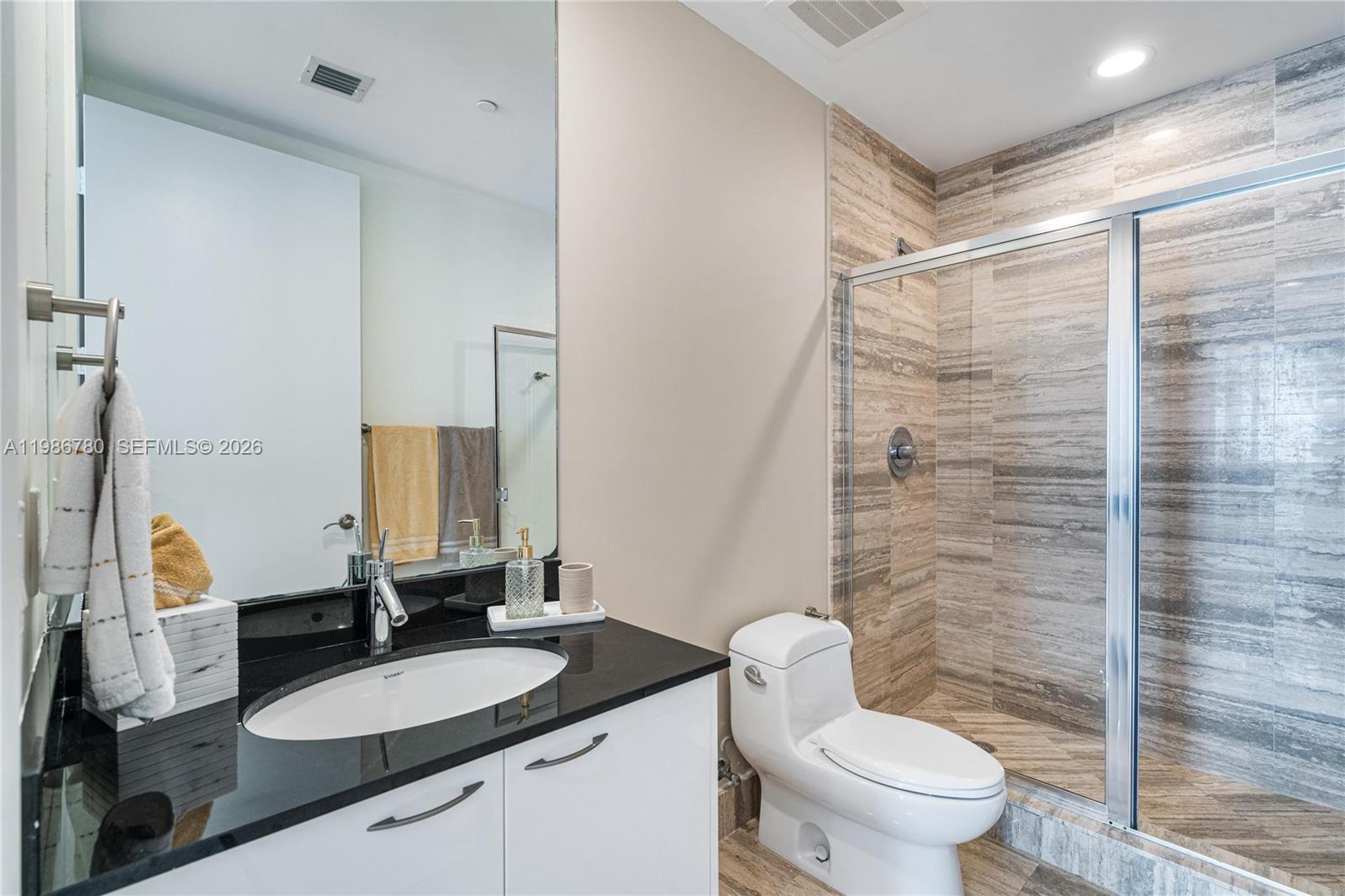 TDR TOWER I CONDO - Residential Lease