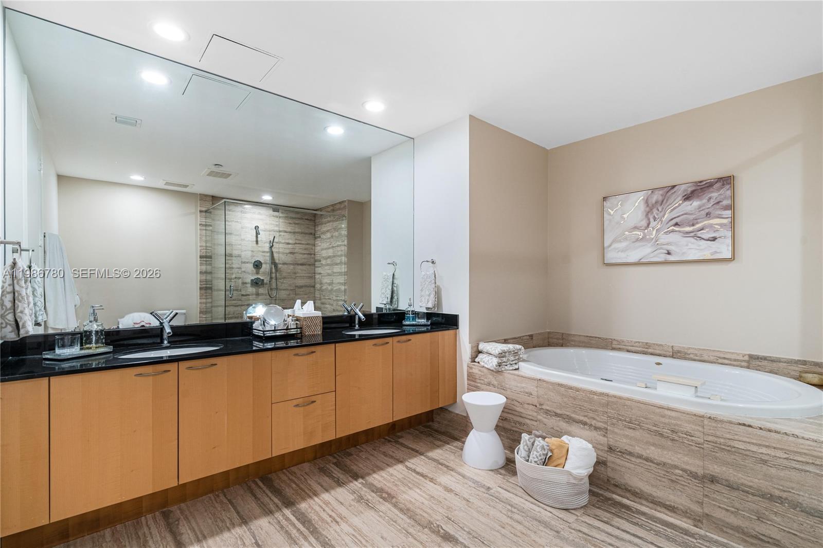 TDR TOWER I CONDO - Residential Lease