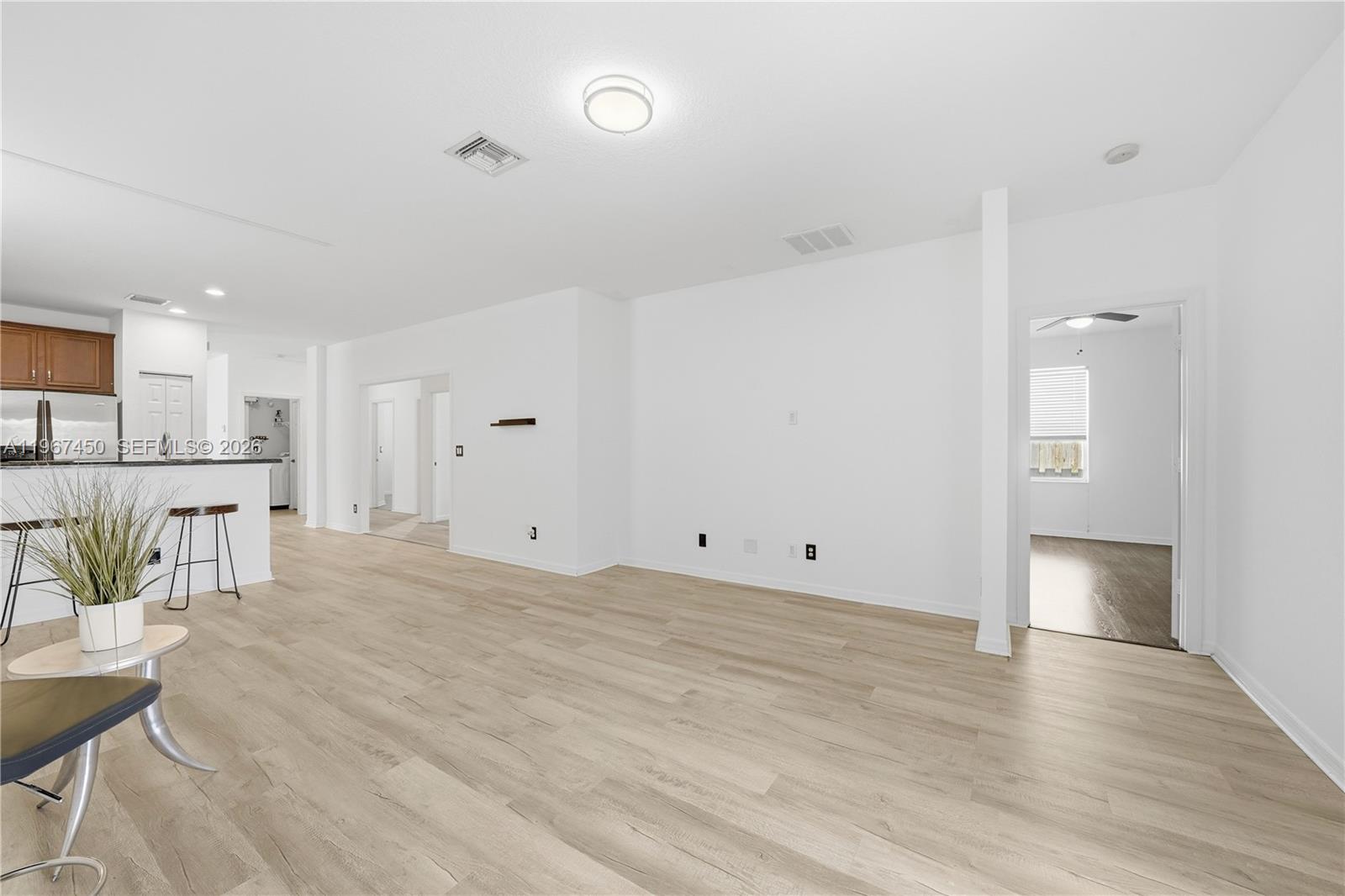PALM BREEZES CLUB - Residential