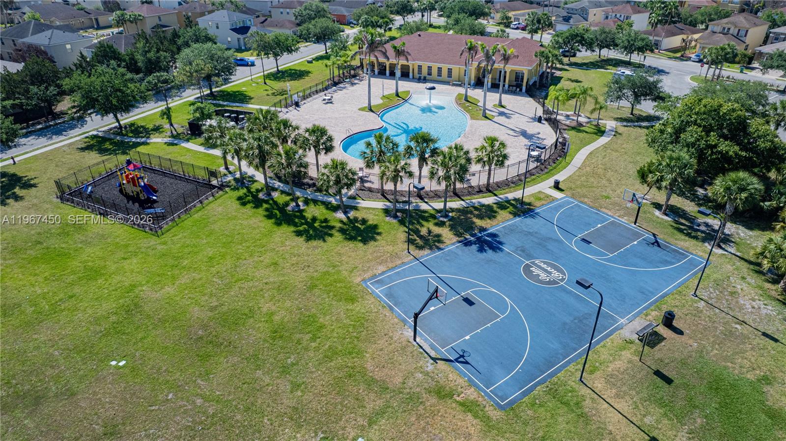 PALM BREEZES CLUB - Residential