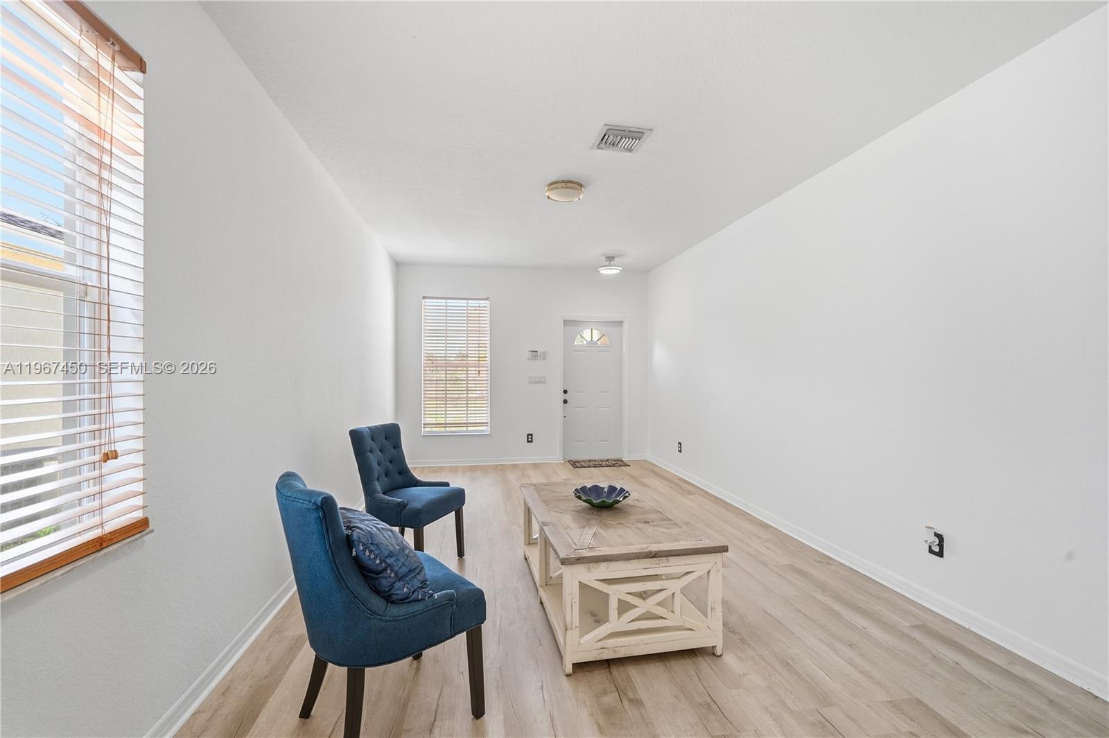 PALM BREEZES CLUB - Residential
