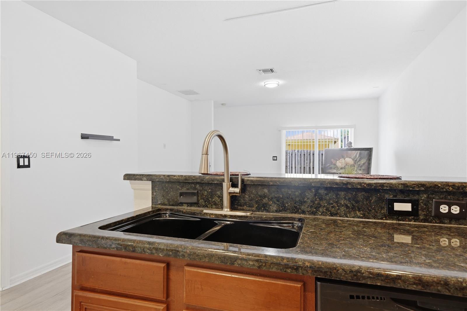 PALM BREEZES CLUB - Residential