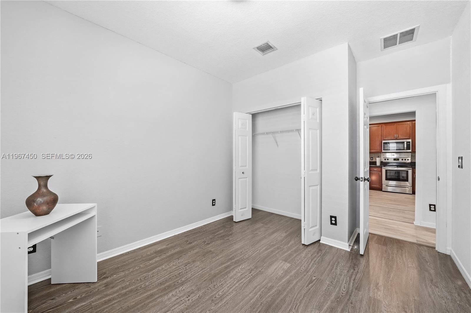 PALM BREEZES CLUB - Residential