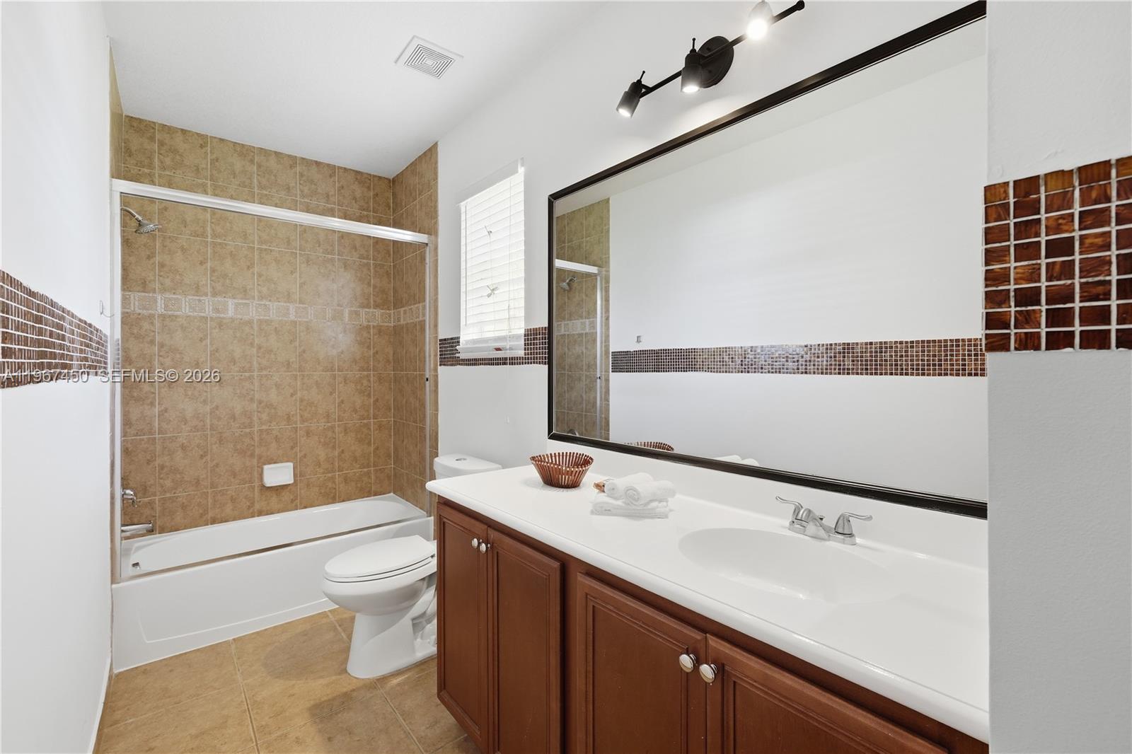PALM BREEZES CLUB - Residential