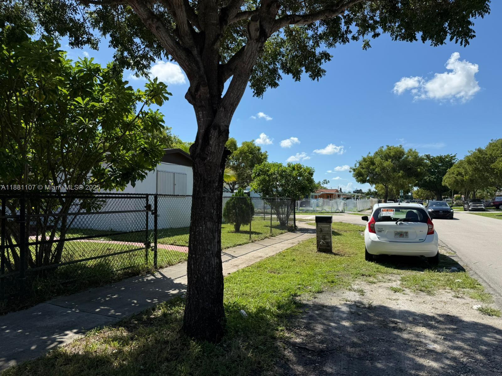 SCOTT LAKE MANOR SEC 3 - Residential