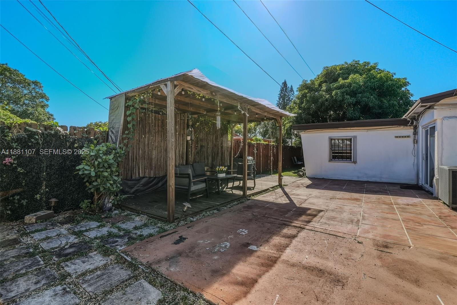 SCOTT LAKE MANOR SEC 3 - Residential