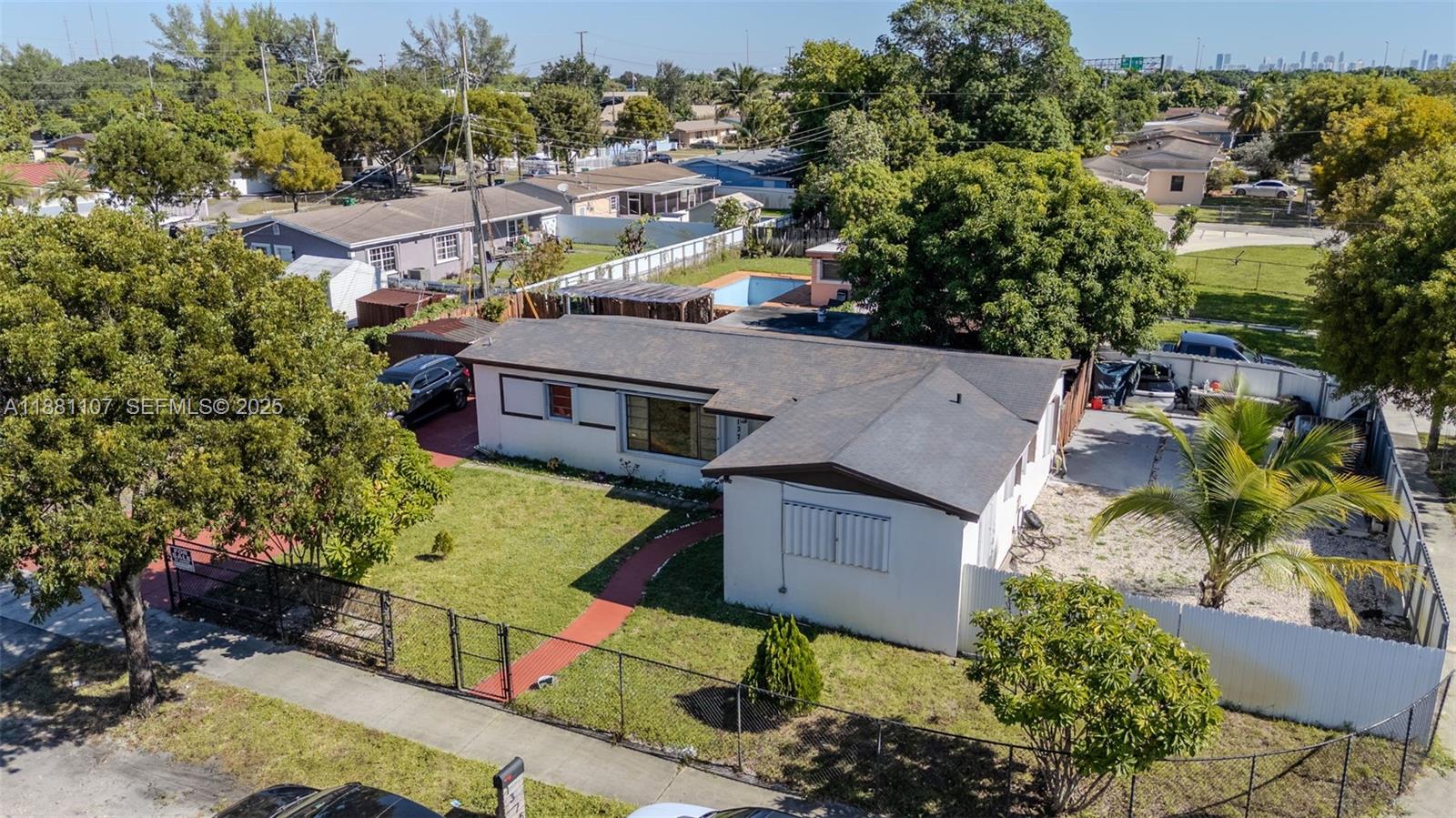 SCOTT LAKE MANOR SEC 3 - Residential