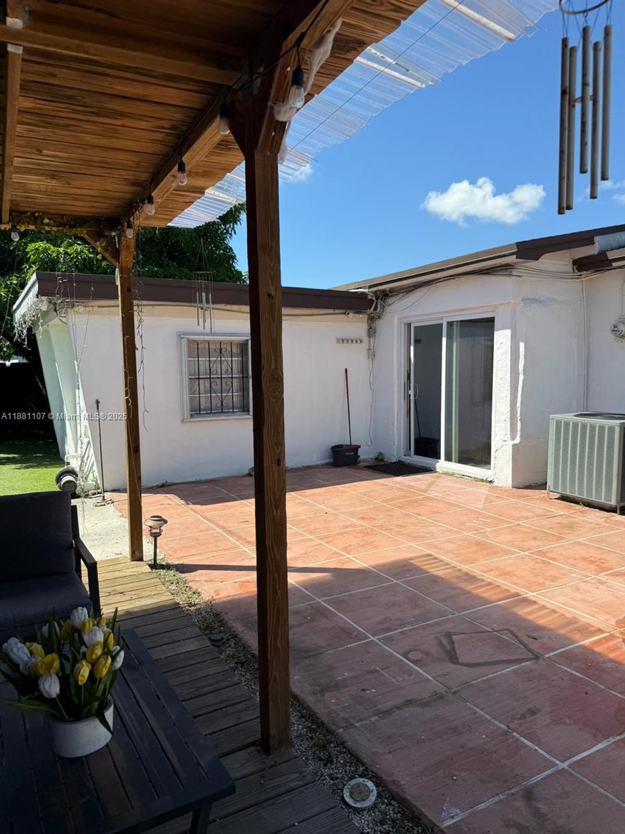 SCOTT LAKE MANOR SEC 3 - Residential