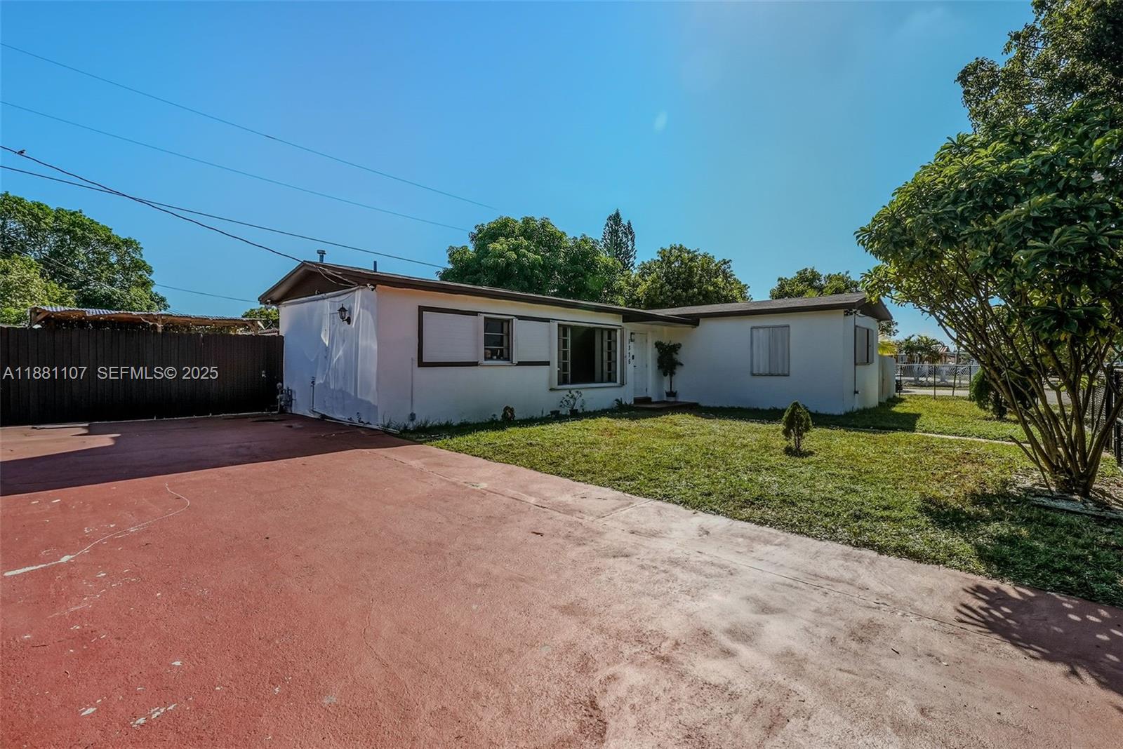 SCOTT LAKE MANOR SEC 3 - Residential