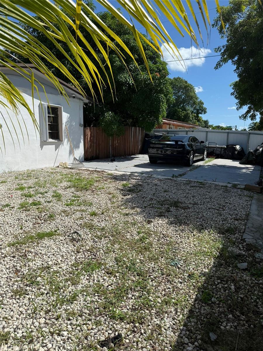 SCOTT LAKE MANOR SEC 3 - Residential