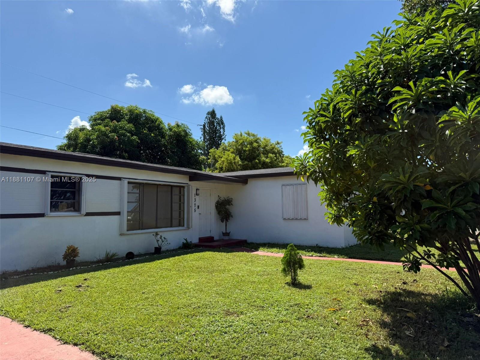 SCOTT LAKE MANOR SEC 3 - Residential