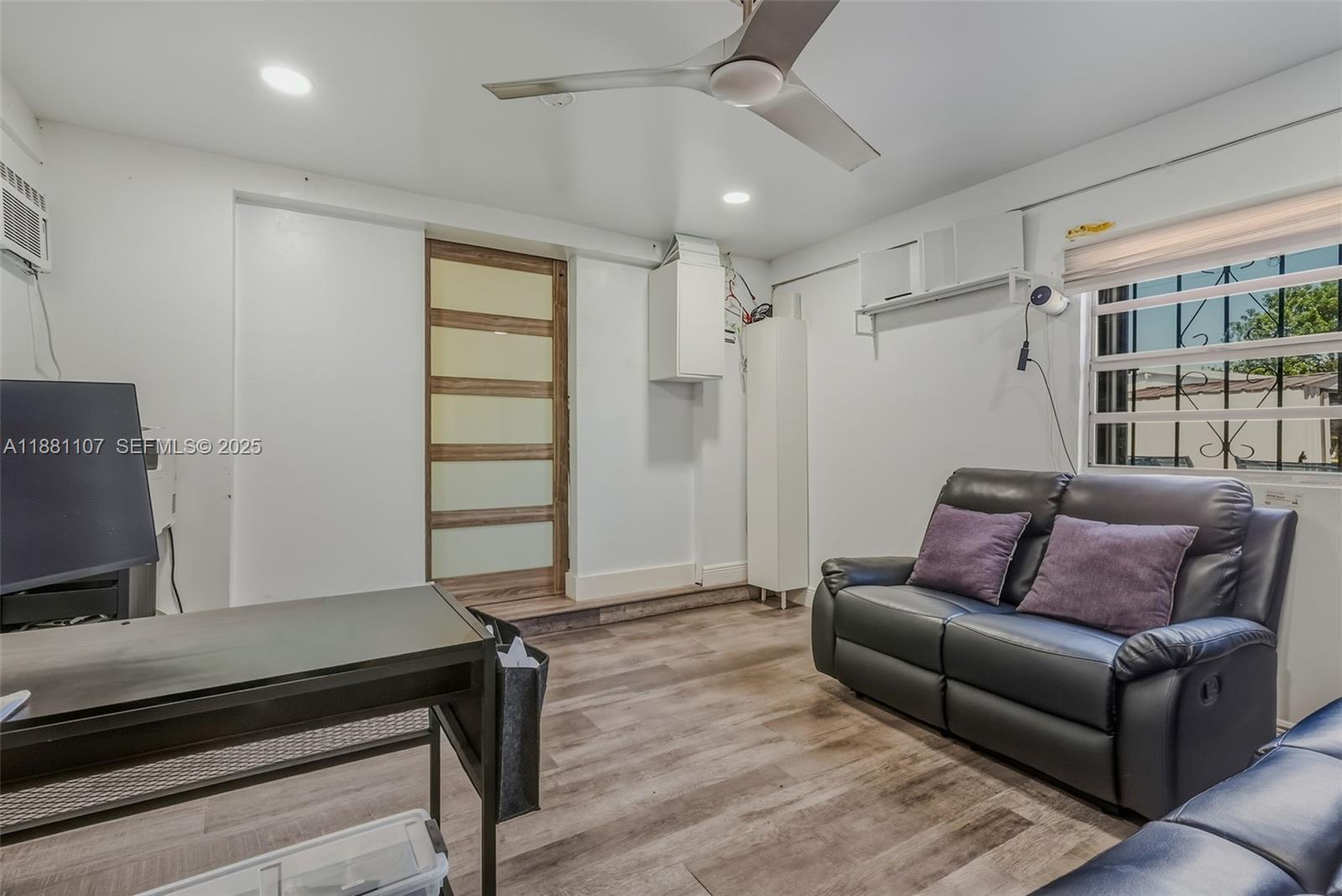 SCOTT LAKE MANOR SEC 3 - Residential