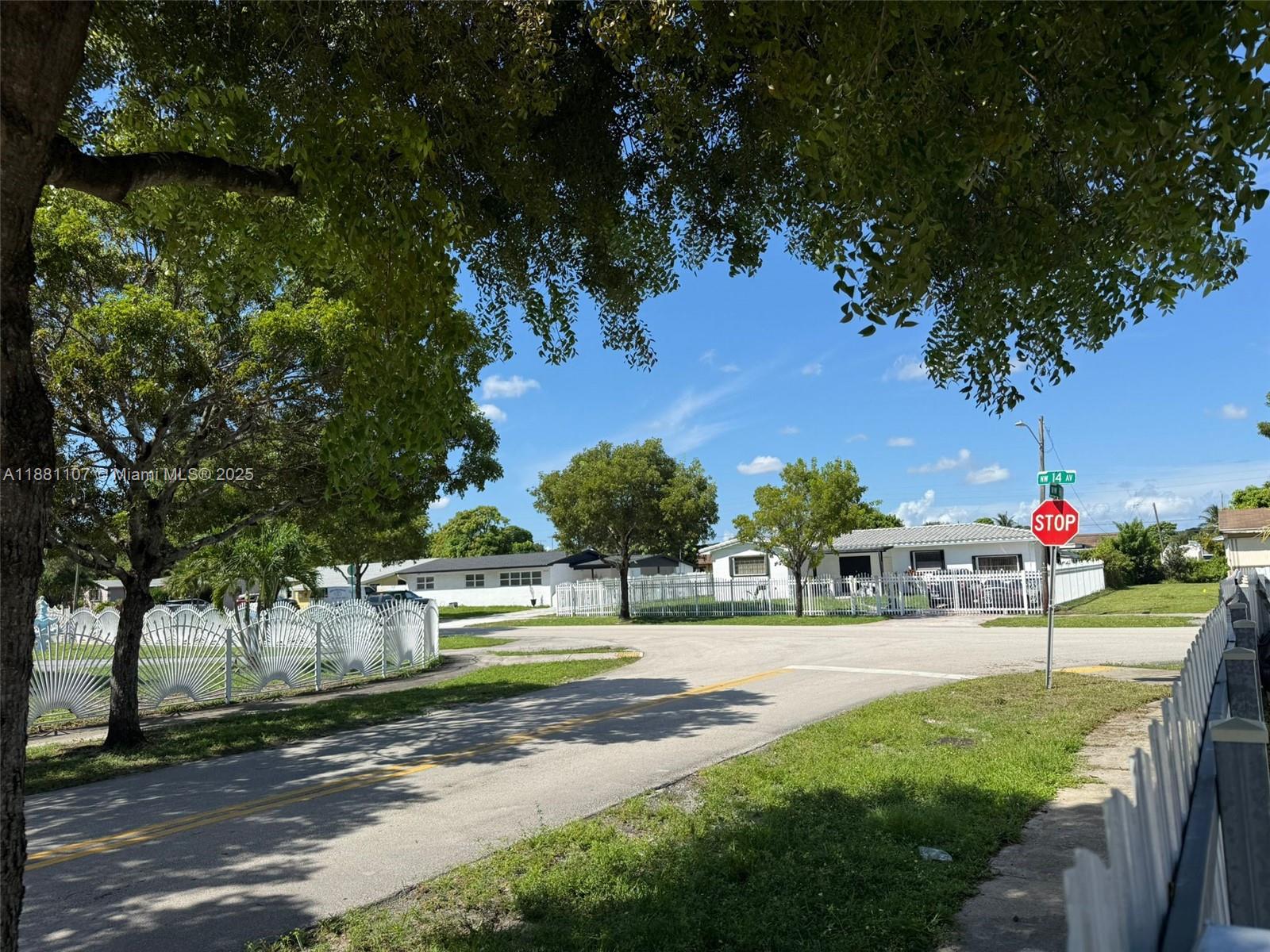 SCOTT LAKE MANOR SEC 3 - Residential