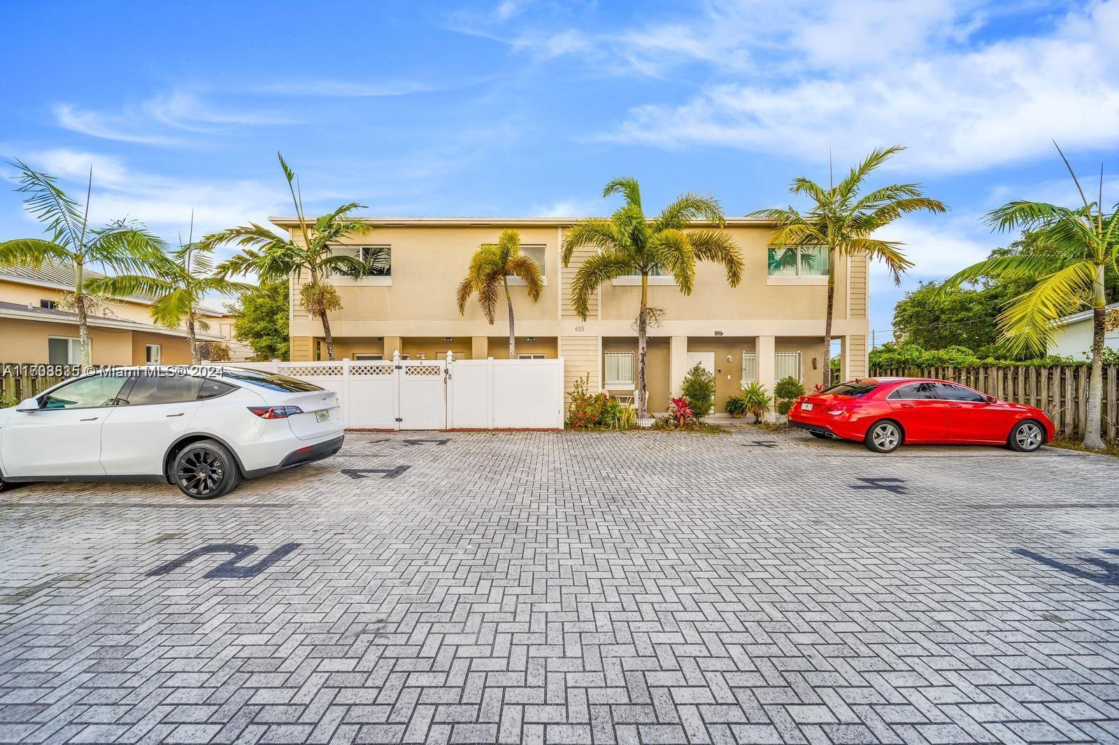 615 NW 10th Ter 1