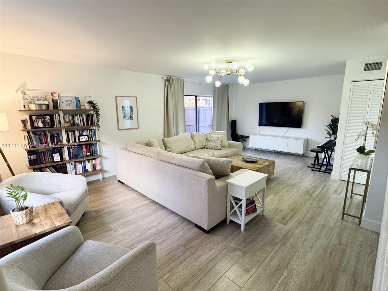 6441 Sw 116th Ct G, Miami, Broward County, Florida - 3 Bedrooms  
3 Bathrooms - 