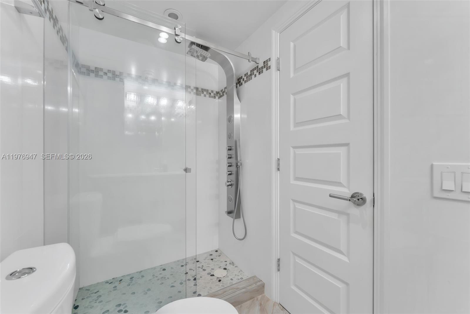 IMPERIAL TOWERS CONDO - Residential