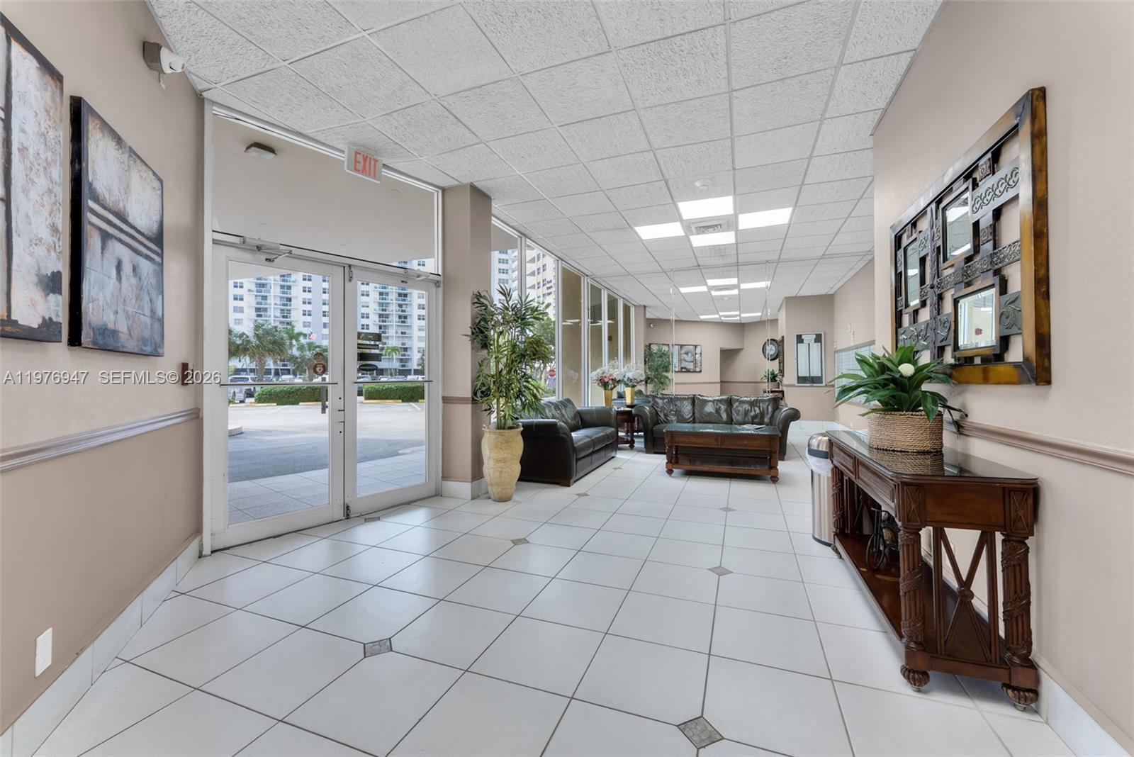 IMPERIAL TOWERS CONDO - Residential