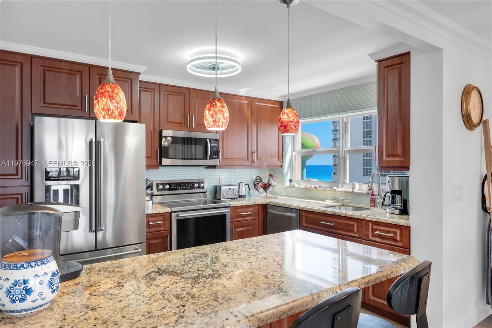 IMPERIAL TOWERS CONDO - Residential