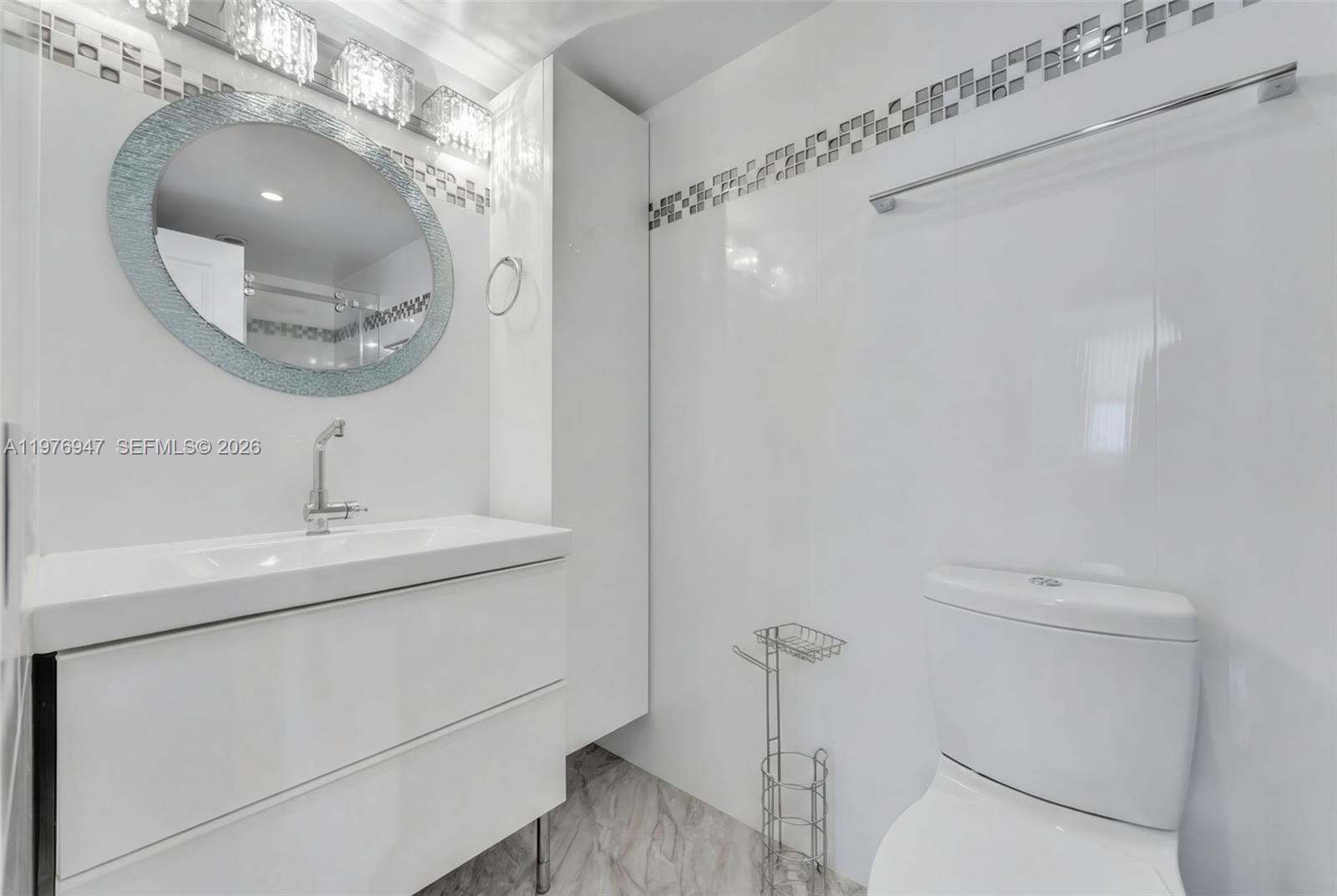 IMPERIAL TOWERS CONDO - Residential