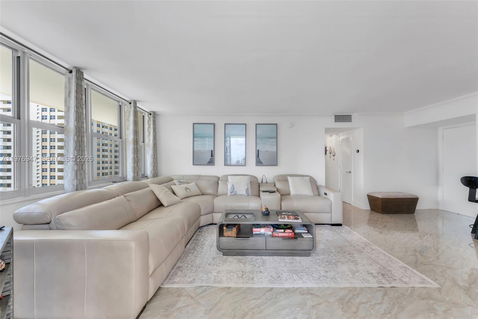 IMPERIAL TOWERS CONDO - Residential