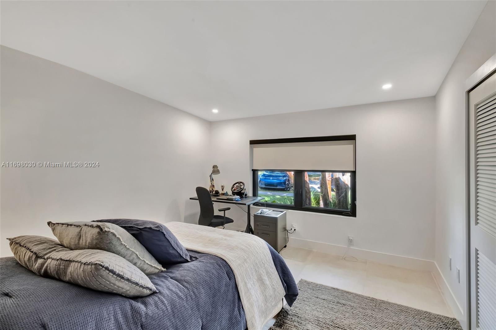 CORAL GABLES RIVIERA SEC - Residential