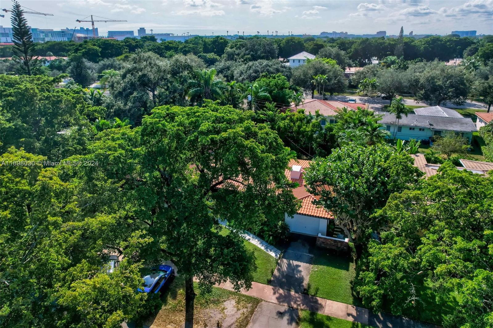 CORAL GABLES RIVIERA SEC - Residential