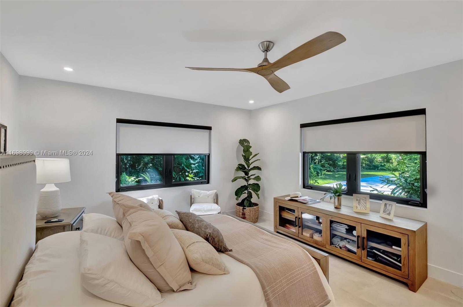 CORAL GABLES RIVIERA SEC - Residential