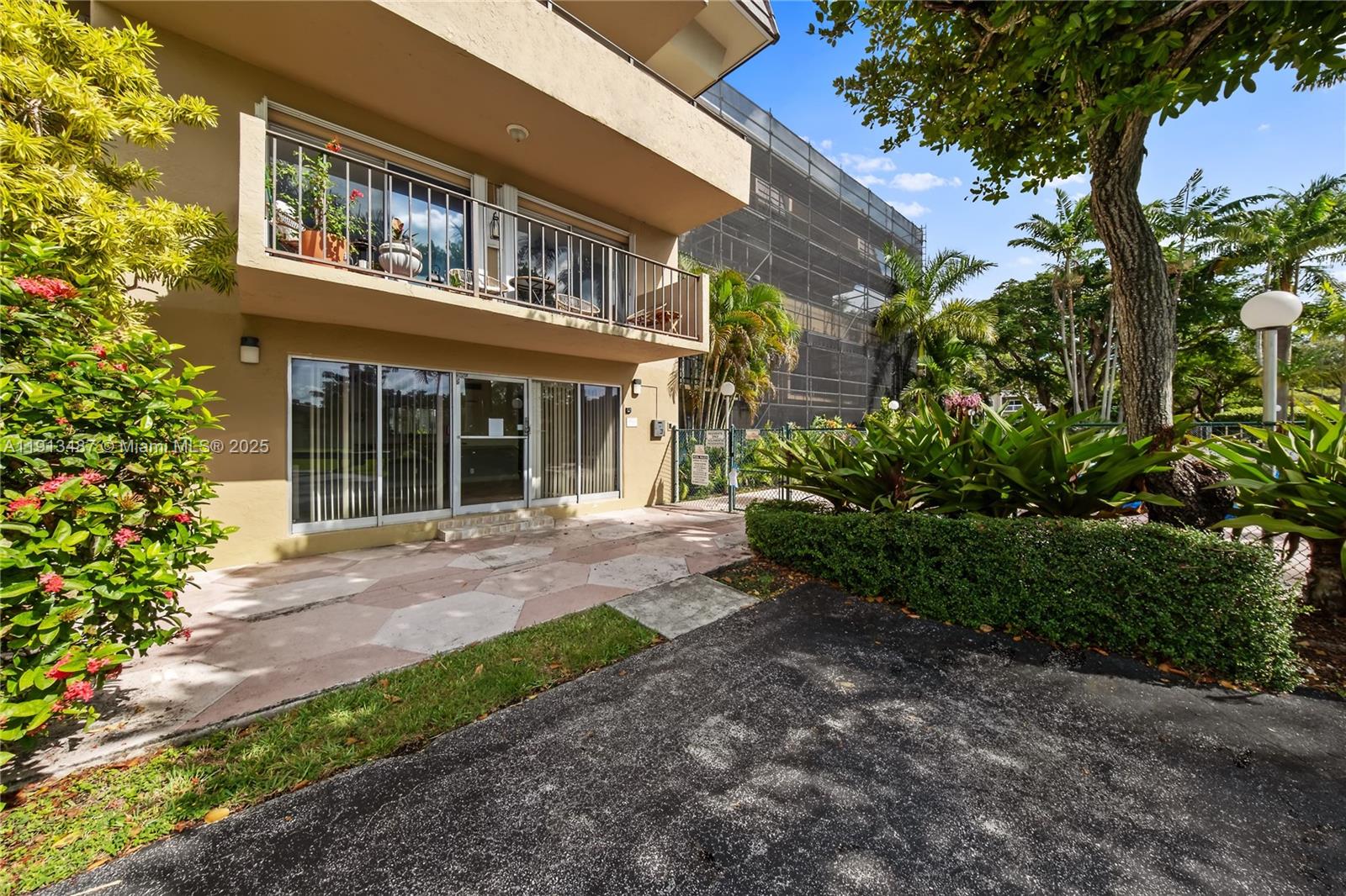 CAMINO CIRCLE CONDO - Residential Lease