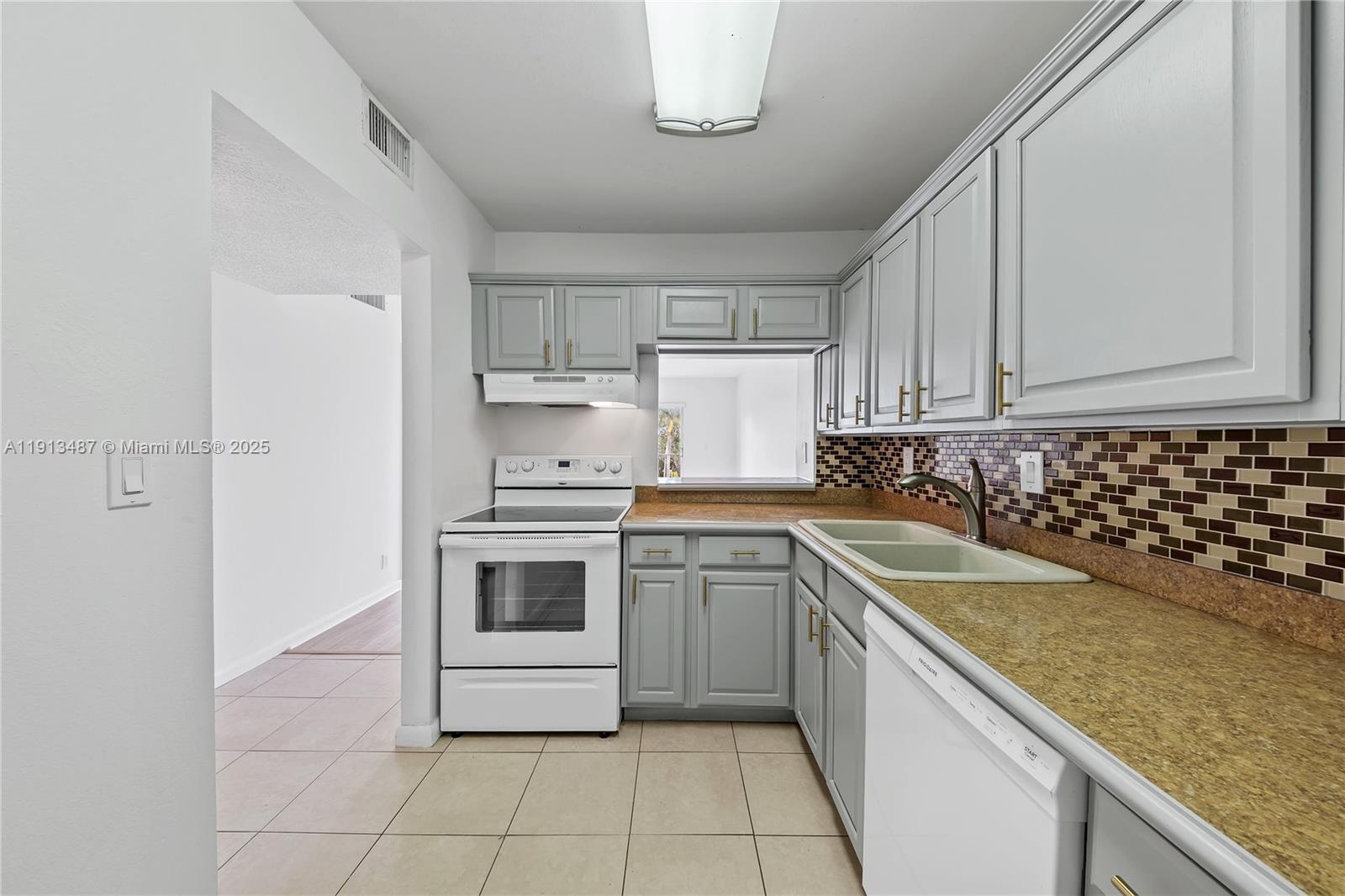 CAMINO CIRCLE CONDO - Residential Lease