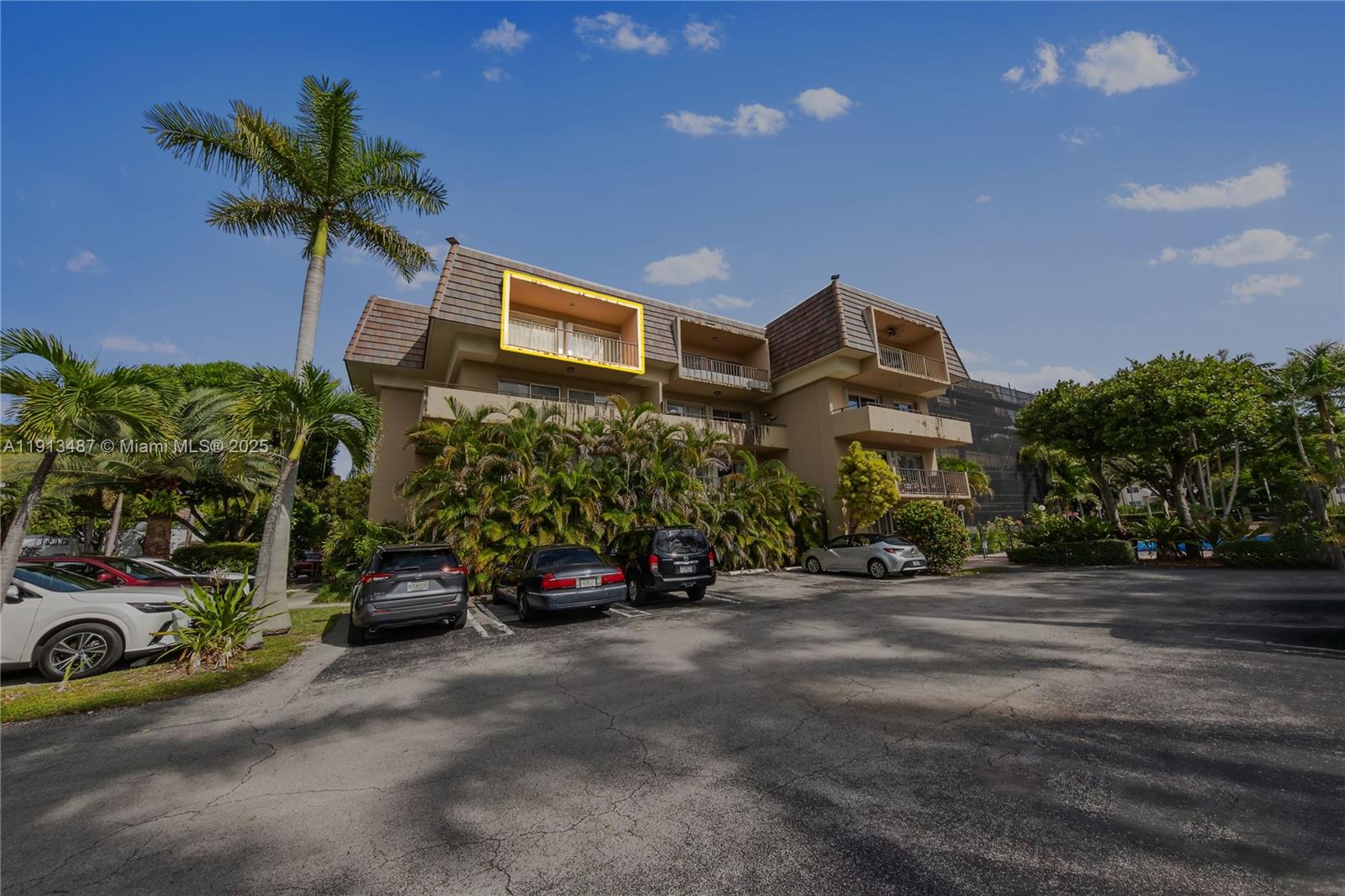 CAMINO CIRCLE CONDO - Residential Lease