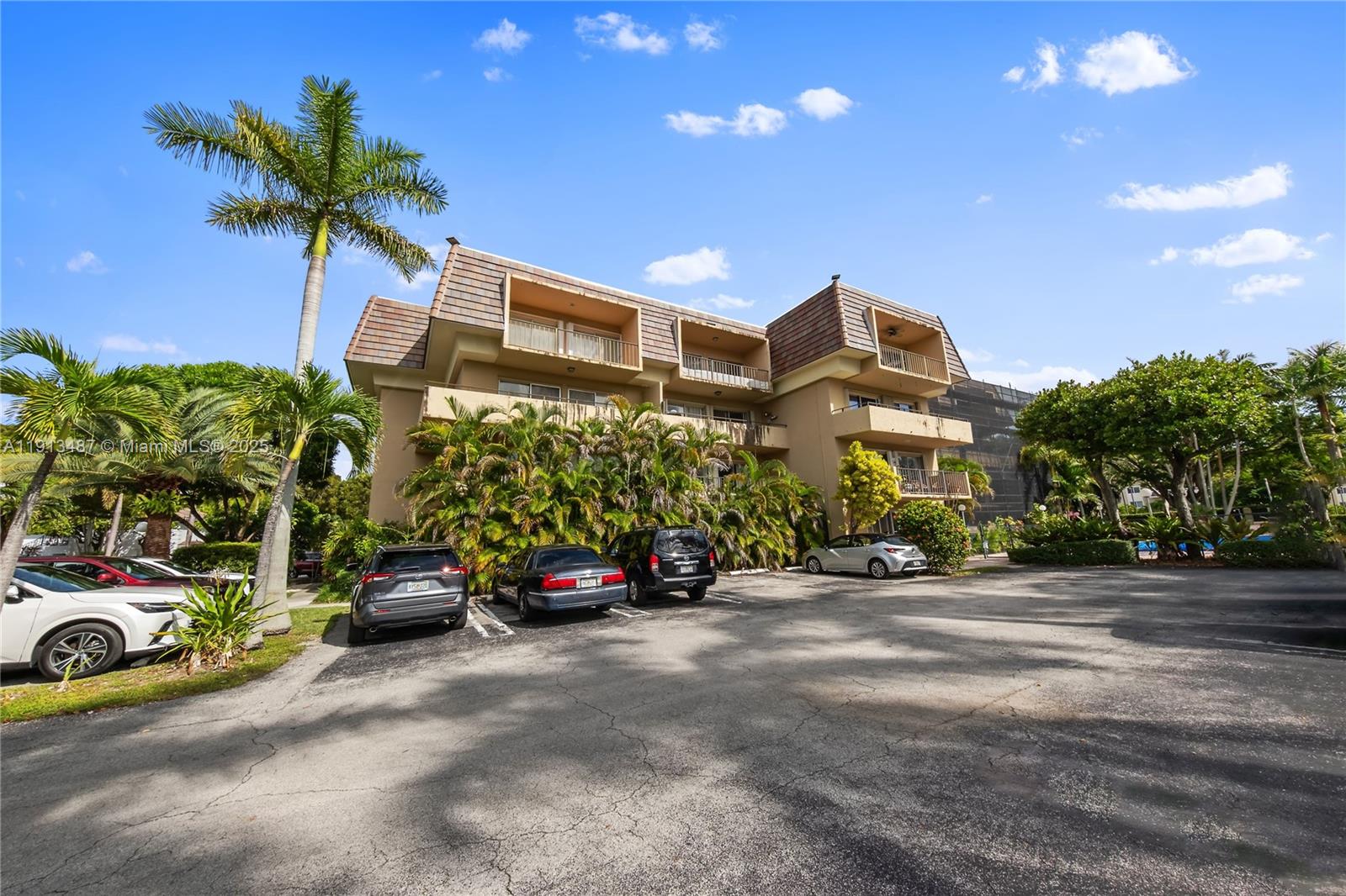 CAMINO CIRCLE CONDO - Residential Lease