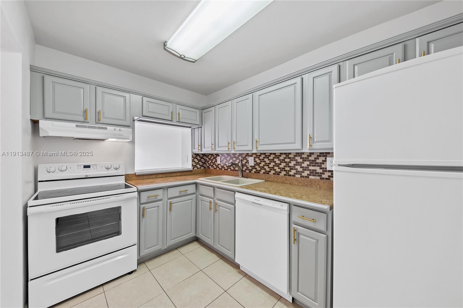 CAMINO CIRCLE CONDO - Residential Lease