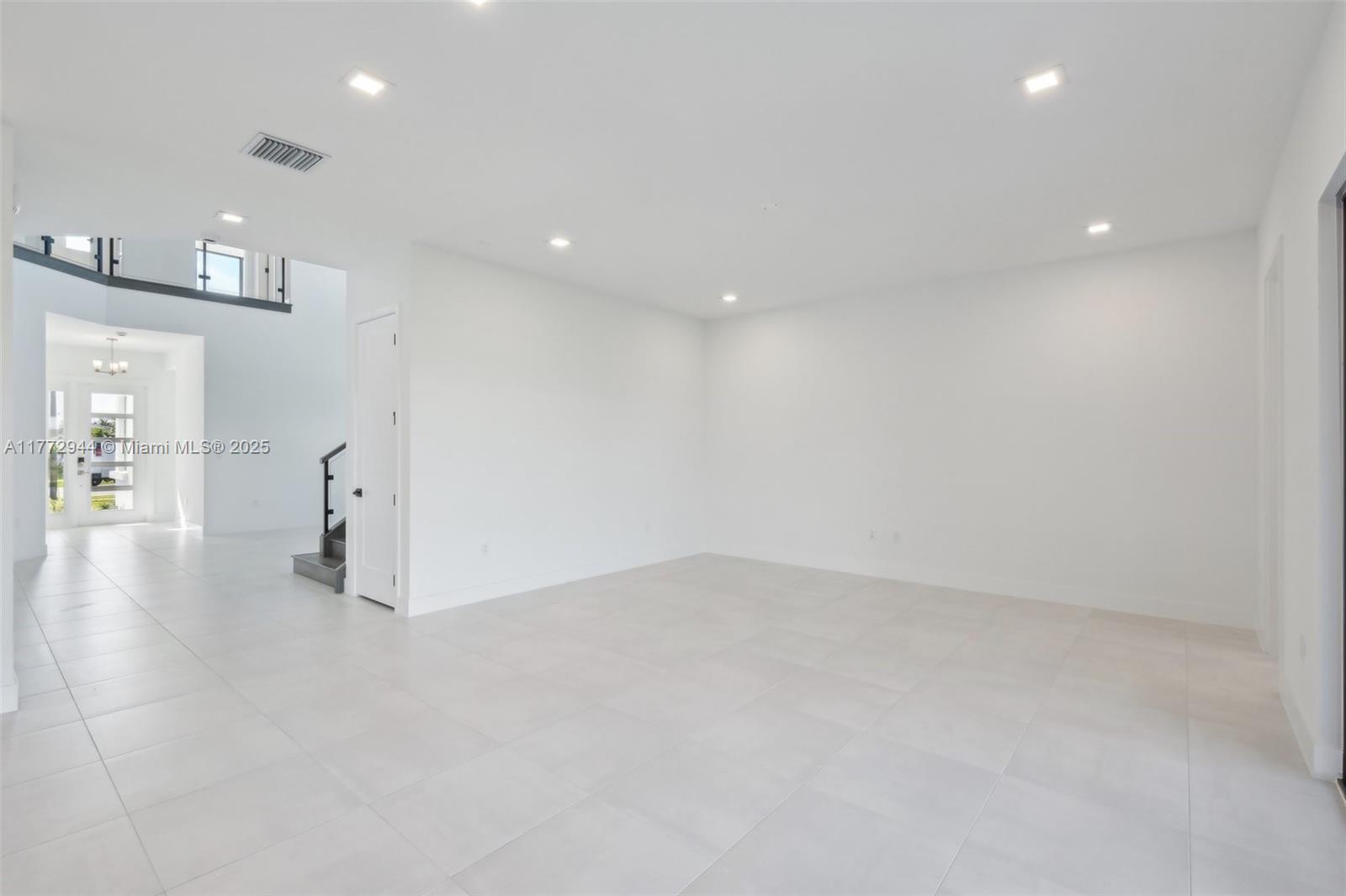 AVENIR POD - Residential Lease