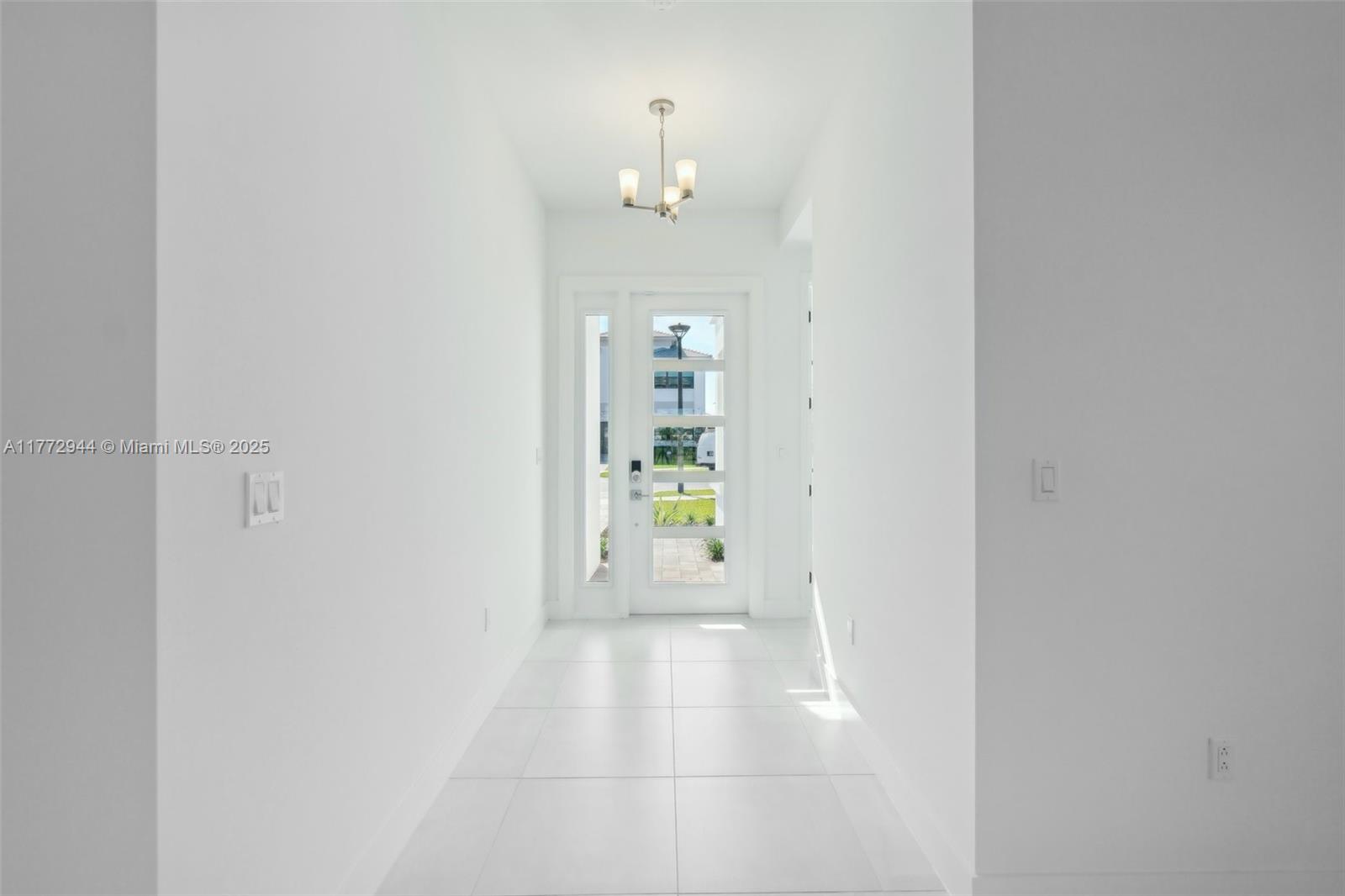 AVENIR POD - Residential Lease