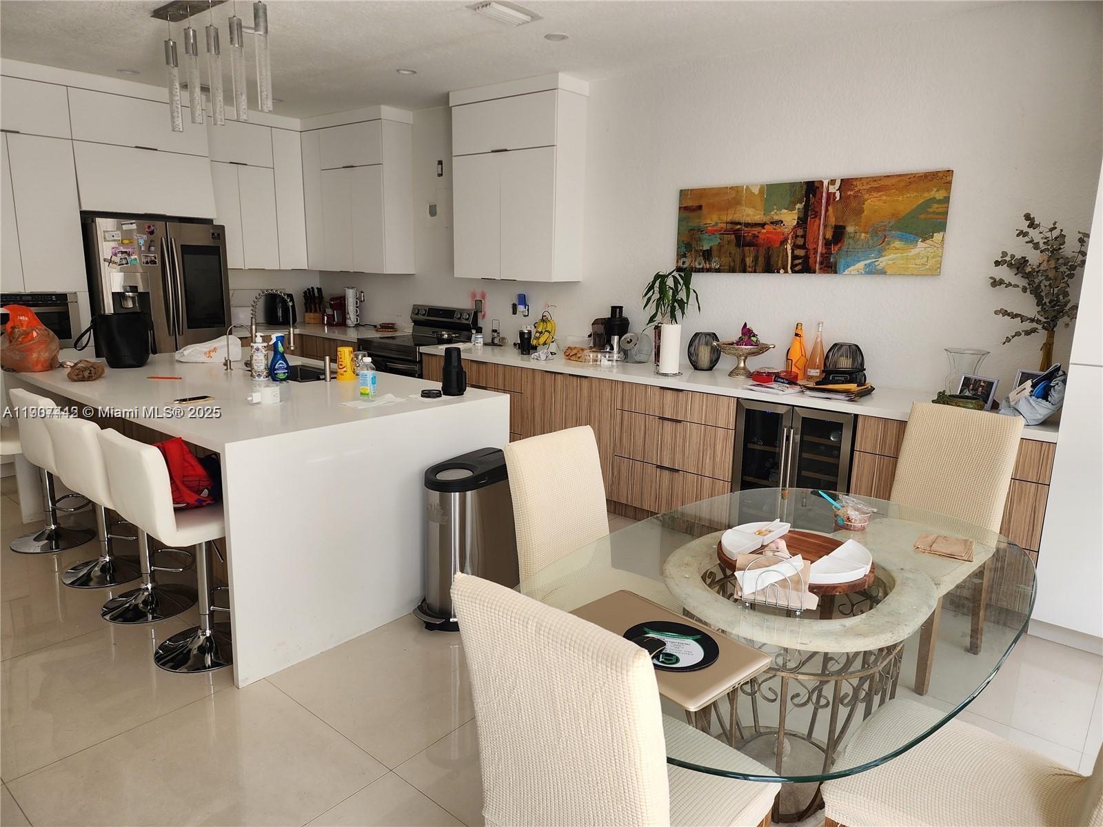 WALNUT CREEK TOWNHOMES - Residential