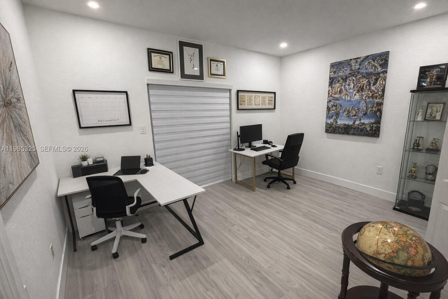 SUNSET LAKE TOWNHOMES - Residential Lease